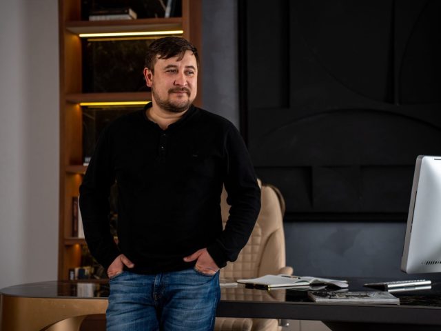 Impact de la posture au bureau sur la récupération sportive