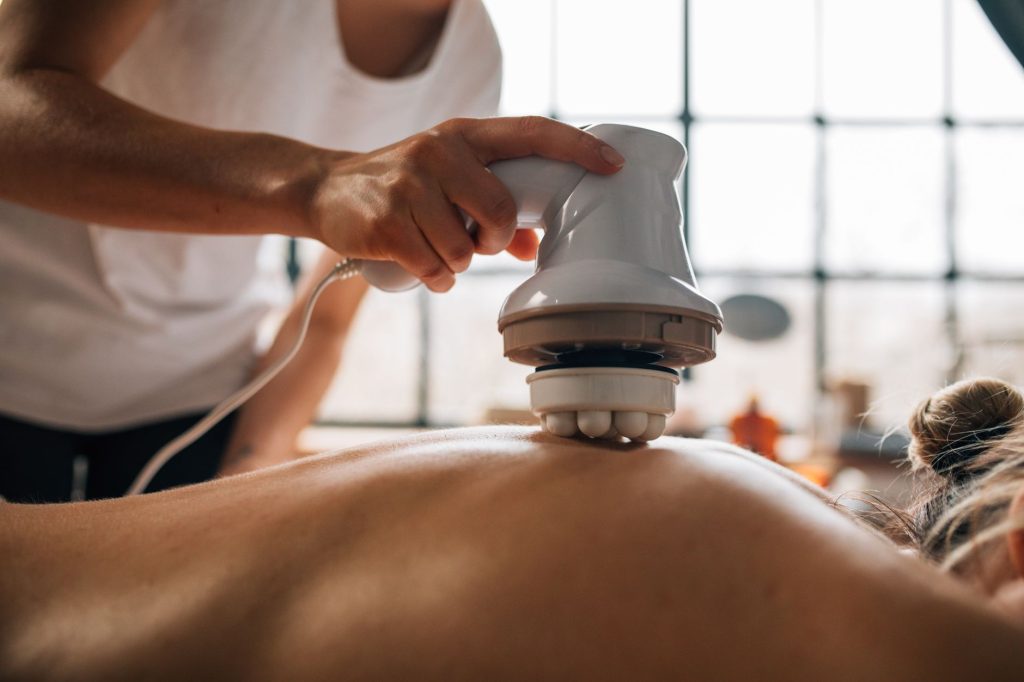 Therabody vs Hyperice : quel pistolet de massage choisir?