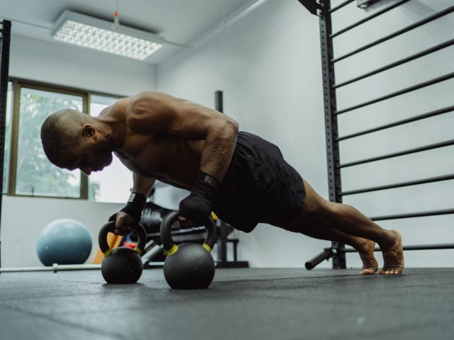Améliorez votre condition physique avec l’entraînement EMOM
